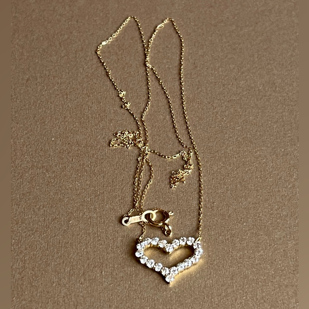 K18 yellow gold natural diamond heart necklace